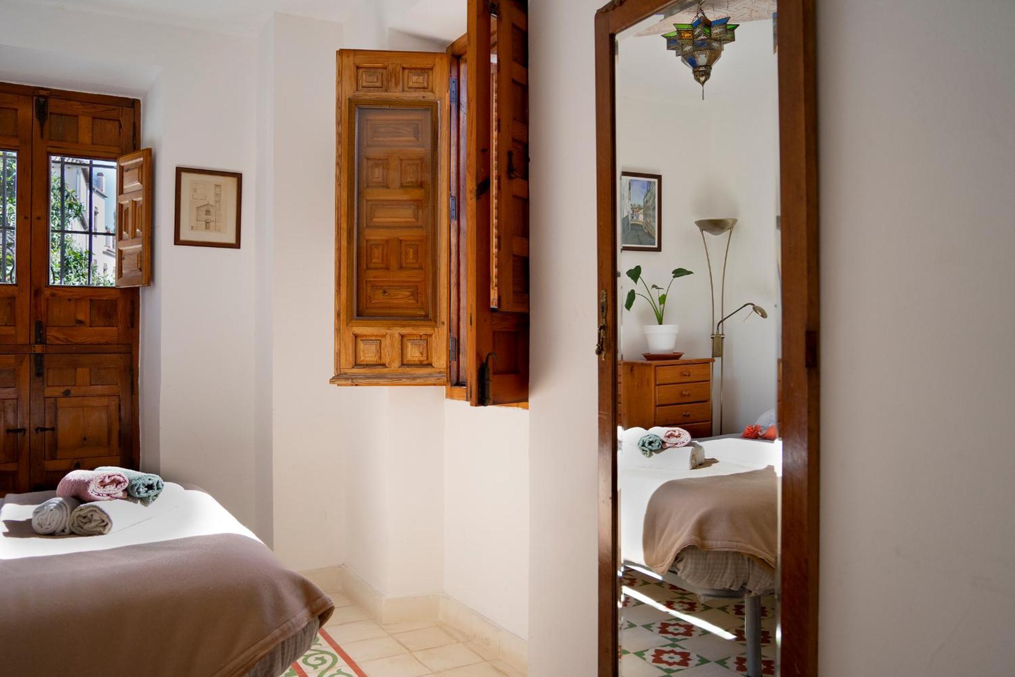 Oripando Private Rooms Granada Exterior photo